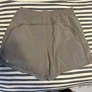 Lululemon Shorts 6” - Size L